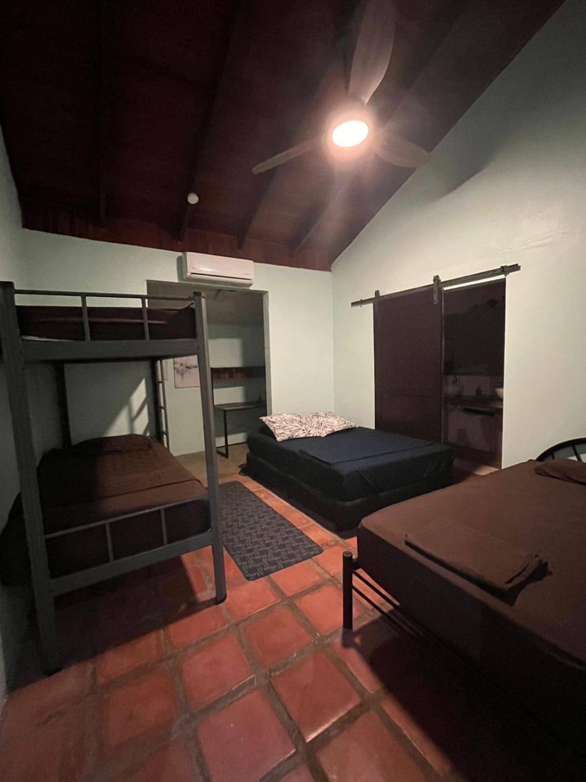 Tamarindo Backpackers Vandrehjem Eksteriør billede